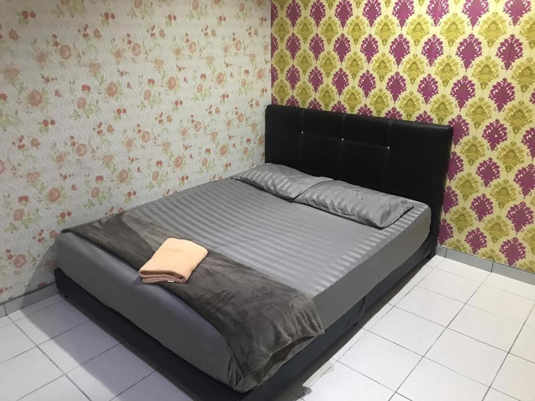 No 96 Nazirin Homestay Lumut Exterior foto
